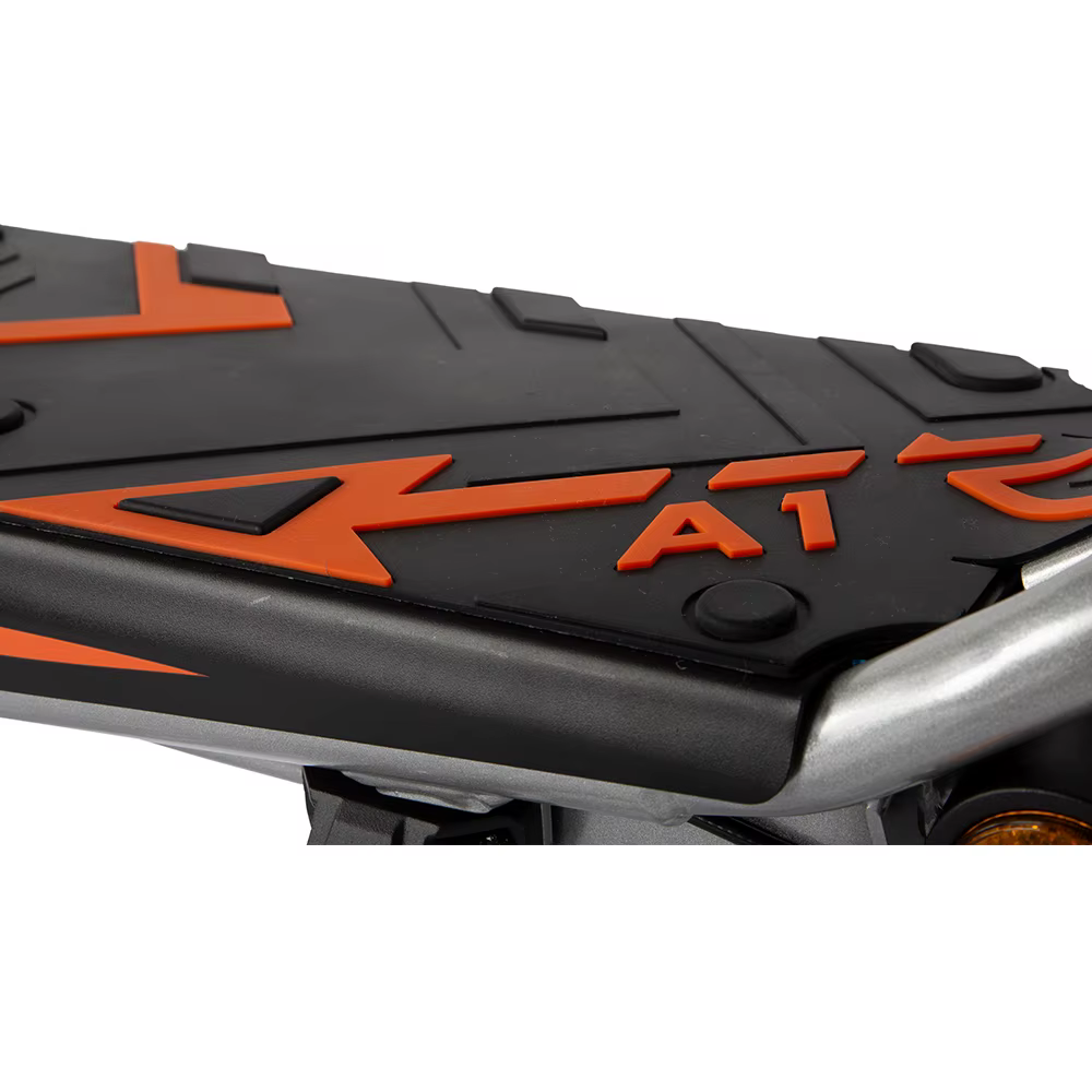 Kukirin A1 - Plateau avec logo A1 et design technique